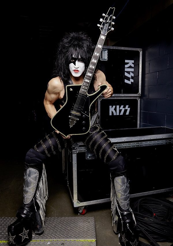 Kiss Guitarist back with Ibanez The Tone King