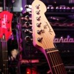 BIG ACOUSTIC SOUND for ELECTRIC GUITARISTS : Fender Stratacoustic